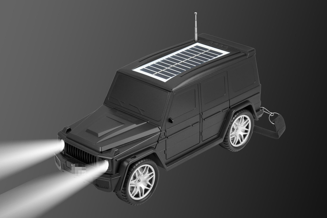 Klassieke auto-vormige Bluetooth-luidspreker combineert zonnelamp en radiofuncties voor thuisreizen buiten