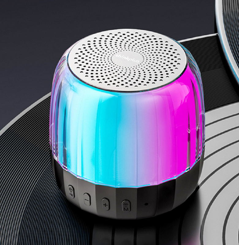 Bluetooth-luidspreker, 15 W RMS-uitgangsvermogen, 89 mm luidspreker. Ondersteunt BT, TF-kaart (tot 32 GB), FM-radio en kleurrijke lichten, voor buitenliefhebbers, enz.